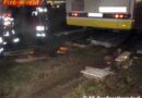 Nö: Autobus bleibt an Begrenzungssteinen hängen