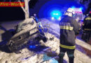 Nö: Pkw bei Lichtenegg seitlich gegen Baum geprallt