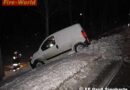 Nö: Pkw stürzt über eine mehrere Meter hohe Böschung