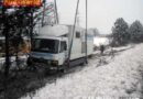 Nö: Lkw mit Anhänger kommt von der Südautobahn ab
