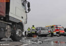 Bayern: Schwerstverletzter in Unfallwrack auf A99 bei München eingeklemmt