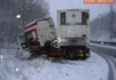 Nö: Lkw-Bergung auf winterlicher S6 bei Neunkirchen