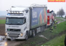 Nö: Sattelzug schlitterte über Böschung -> Niederrußbach