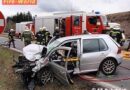 Oö: Fahrzeuglenker mit hydr.Rettungsgerät aus Pkw gerettet