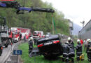Stmk: Mit Pkw am Dach gelandet -> Lenker bei Leoben getötet