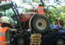 Oö: Frontalcrash-> Traktor gegen Pkw