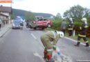 Nö: Pkw zerstört bei Unfall Gartenzaun