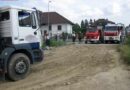 Nö: Betonmischwagen im weichen Erdreich versunken