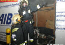 Nö: Rasch gelöschter Ladungsbrand bei Klein-Lkw in Himberg