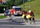Oö: Zwei mit Öl verschmutze Kreuzungen von der Feuerwehr gereinigt
