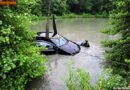 Oö: Führerscheinneuling mit Auto im Teich gelandet