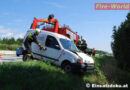 Nö: Auffahrunfall auf der A2 -> Fahrzeug wird in die Botanik geschleudert