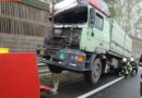 Nö: Schwerer Lkw- Unfall auf der A22 -> Fahrer leicht verletzt