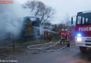 Nö: Strohanhänger im Vollbrand in Gumpoldskirchen durch kindl. Leichtsinn