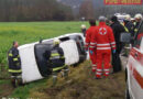 Oö: Frau nach Unfall auf der B 130  in Fahrzeug eingeschlossen