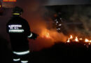 Nö: Abgestelltes Moped stand in Vollbrand