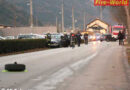 T: Bild der Verwüstung nach Verkehrsunfall in Schwaz