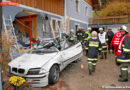Oö: Auto kracht in Überackern gegen Haus -> Drei Jugendliche getötet