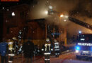 Tirol: Holzfassade stand in Zirl in Flammen