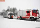 Oö: 30cm Neuschnee führt zu mehreren Fahrzeugbergungen