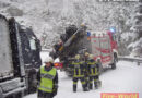 Oö: Lkw-Bergung am tiefwinterlichen Koppenpass in Obertraun