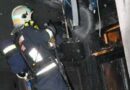 T: Brand in einem Gebäude mit HD-Rohr bekämpft