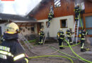 Oö: Starker Wind begünstigt Dachstuhlbrand in Steyr