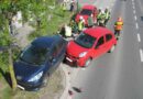 Nö: Pkw rammt zwei geparkte Fahrzeuge