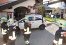 T: Pkw prallte frontal gegen ein Garagentor