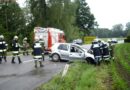 Oö: Fahrzeuginsassen befreien sich selbst nach Überschlag