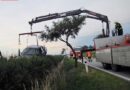 Nö: Pkw kommt nach Unfall auf einer Böschung zum stehen