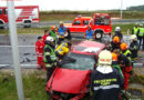 Oö: Eingeklemmte Person bei Verkehrsunfall in Pasching