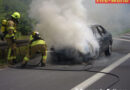 Deutschland: Ratinger Feuerwehr löscht in Vollbrand stehenden Pkw