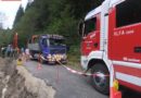 Stmk: Lkw stürzt in die Walster -> Zeitintensive Bergung