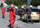 Nö: Pkw liegt nach einem Unfall auf der Seite