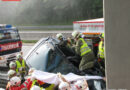 Oö: Schwerer Verkehrsunfall mit Menschenrettung auf der A1 bei St. Georgen