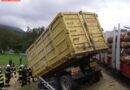 Ktn: Güterzug und Traktorgespann auf unbeschranktem Bahnübergang kollidiert