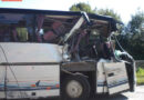 Sbg: Reisebus kracht auf A1 bei Thalgau auf Asfinag-Lkw -> 4 Verletzte