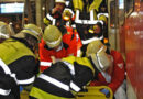 D: Frau stürzt aus Zug -> Hilfeleistung durch die Feuerwehr
