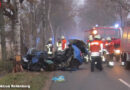 D: 21-jähriger Führerscheinneuling gegen Baum geprallt und schwer eingeklemmt