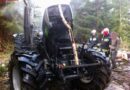 Nö: Traktor beginnt bei Holzarbeiten im Wald zu brennen