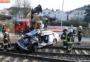Nö: Pkw prallte gegen einen Zug in Greinsfurth