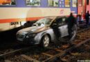 Nö: Fahrzeug von ÖBB-Triebwagen erfasst