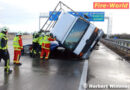 Nö: Lkw-Unfall mit Totalsperre der A2 bei Wr. Neudorf