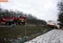 Nö: Hängerzug mit Container stürzt über die Böschung der S5