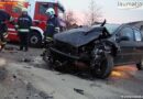 Oö: Person mittels hydr. Rettungsgerät aus Fahrzeug gerettet