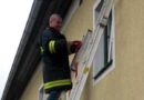 Oö: Schlüsseldienst scheitert – Feuerwehr hilft weiter