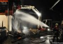T: Wirtschaftsgebäude mitten im Ortsgebiet in Vollbrand