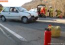 Sbg: Person bei Unfall vom Rettungsdienst aus Fahrzeug befreit