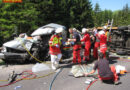 Oö: Zwei Eingeklemmte bei Unfall auf B 139 in Traun
